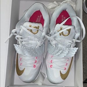 KD 7 “Aunt Pearl”